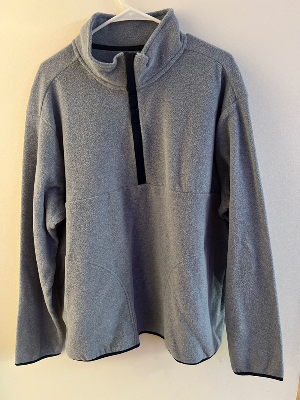 Men's Light Gray Half-Zip Fleece Pullover